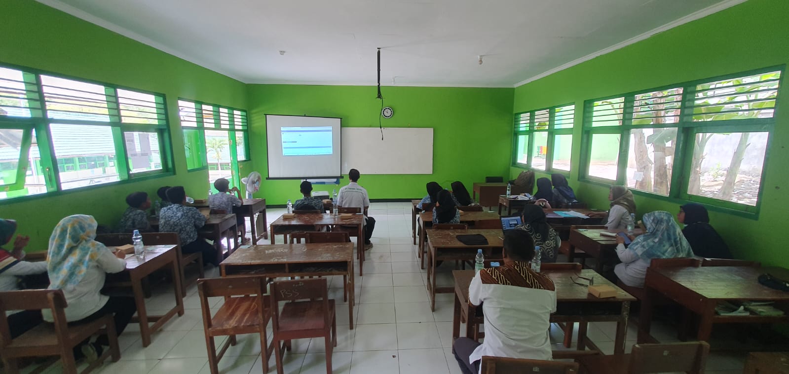 GERAK CEPAT - Anak-anak SMPN 2 Saptosari mendapatkan bimbingan dari Tim konselor UKMS (Upaya Kesehatan Mental Sekolah) Puskesmas Saptosari Rabu (6/3/2024)