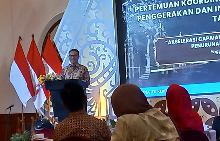 KOMITMEN : Pertemuan koordinasi dan sinkronisasi program kegiatan Pembangunan Keluarga Kependudukan dan Keluarga Berencana (Bangga Kencana) dan percepatan penurunan stunting di Hotel Melia Purosani.