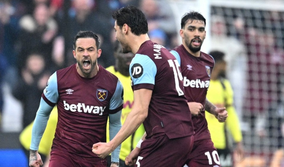 Selebrasi pemain West Ham United usai cetak gol di masa injury time dan gagalkan kemenangan di depan mata milik Burnley