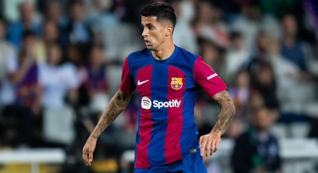 Bek kanan Barcelona asal Portugas Joao Cancelo
