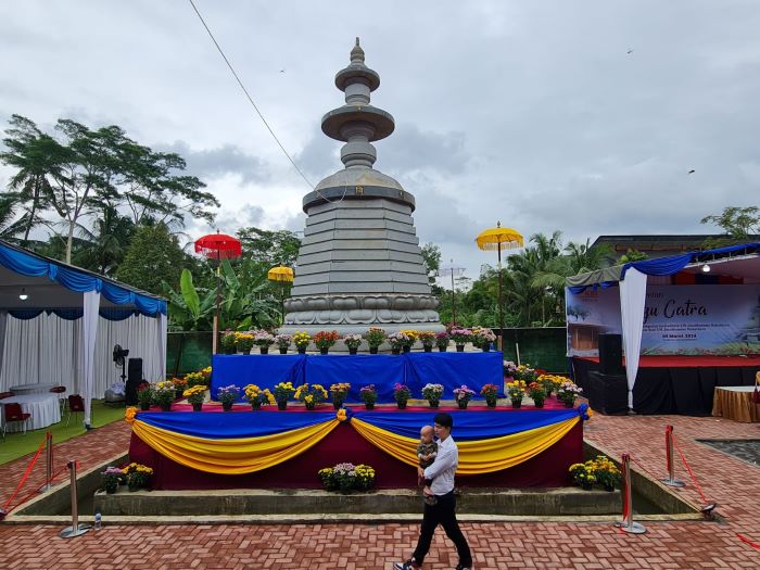 NAILA NIHAYAH/RADAR JOGJA  BERDIRI KOKOH: Pusdiklat Catra Jinadhammo membangun replika tugu catra yang seharusnya berada di stupa induk Candi Borobudur.
