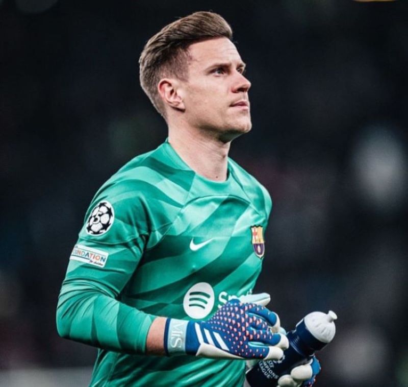 SIAP: Marc-Andr&eacute; ter Stegen siap menjalani laga menghadapi Napoli (Instagram @mterstegen1)