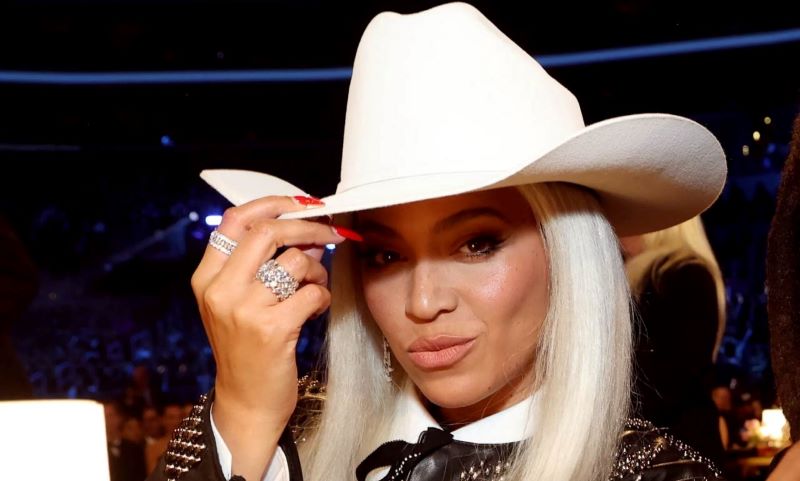 Penyanyi asal Amerika, Beyonce mengumumkan akan rilis album country terbarunya bertajuk "Cowboy Carter" yang akan dirilis pada 29 Maret mendatang.