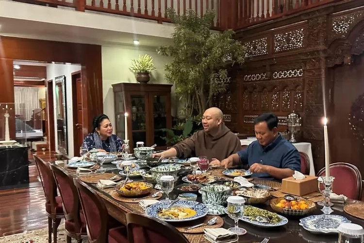Prabowo Subianto unggah momen bukber dengan Titiek Soeharto (Instagram/@prabowo)