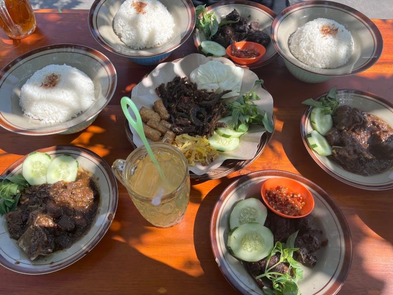 Aneka menu Warung Rica Mentok Mbah Modin, Karanganyar.