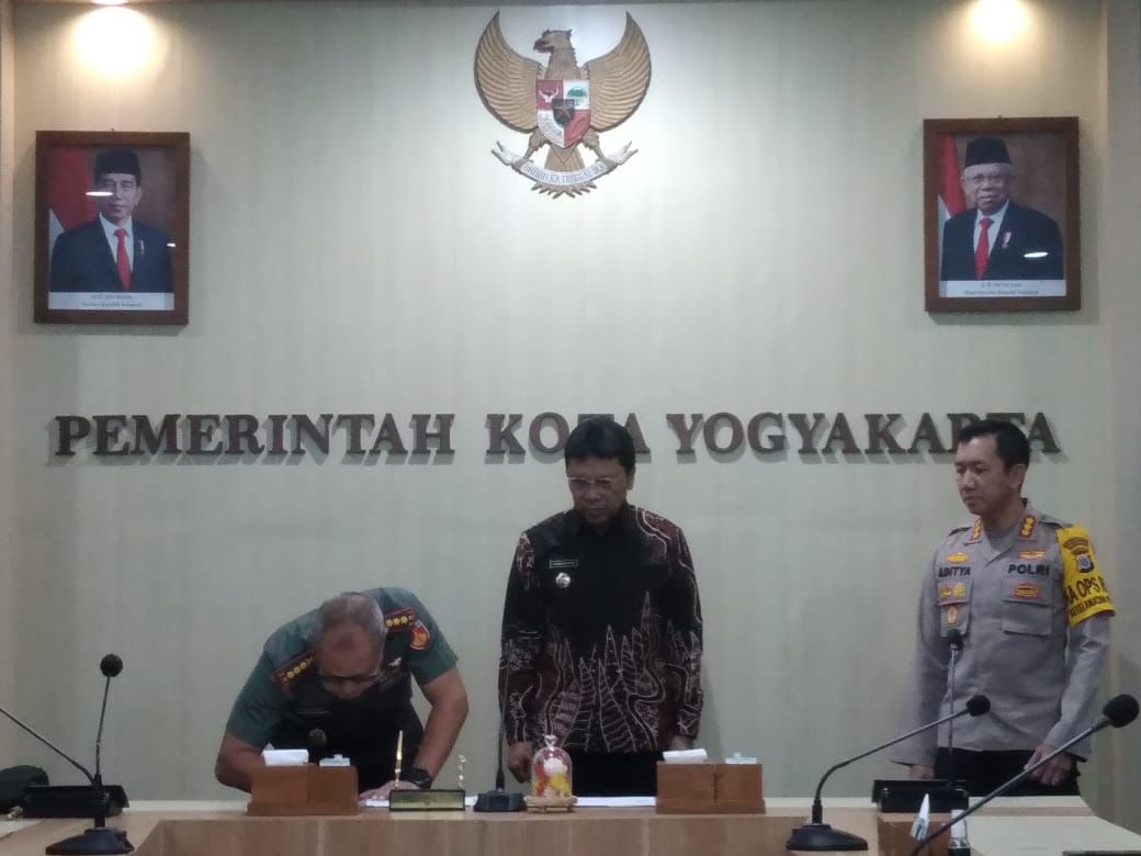 Prosesi penandatanganan Nota Penandatanganan Hibah Daerah (NPHD) di Balai Kota Jogja, Kamis (14/3/2024).