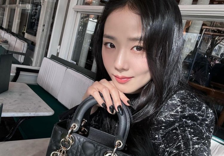 Jisoo BLACKPINK Memukau Dunia dengan Menyumbangkan Seluruh Keuntungan YouTube Pribadinya untuk Kegiatan Amal! (Gambar : Instagram/@sooyaaa_)