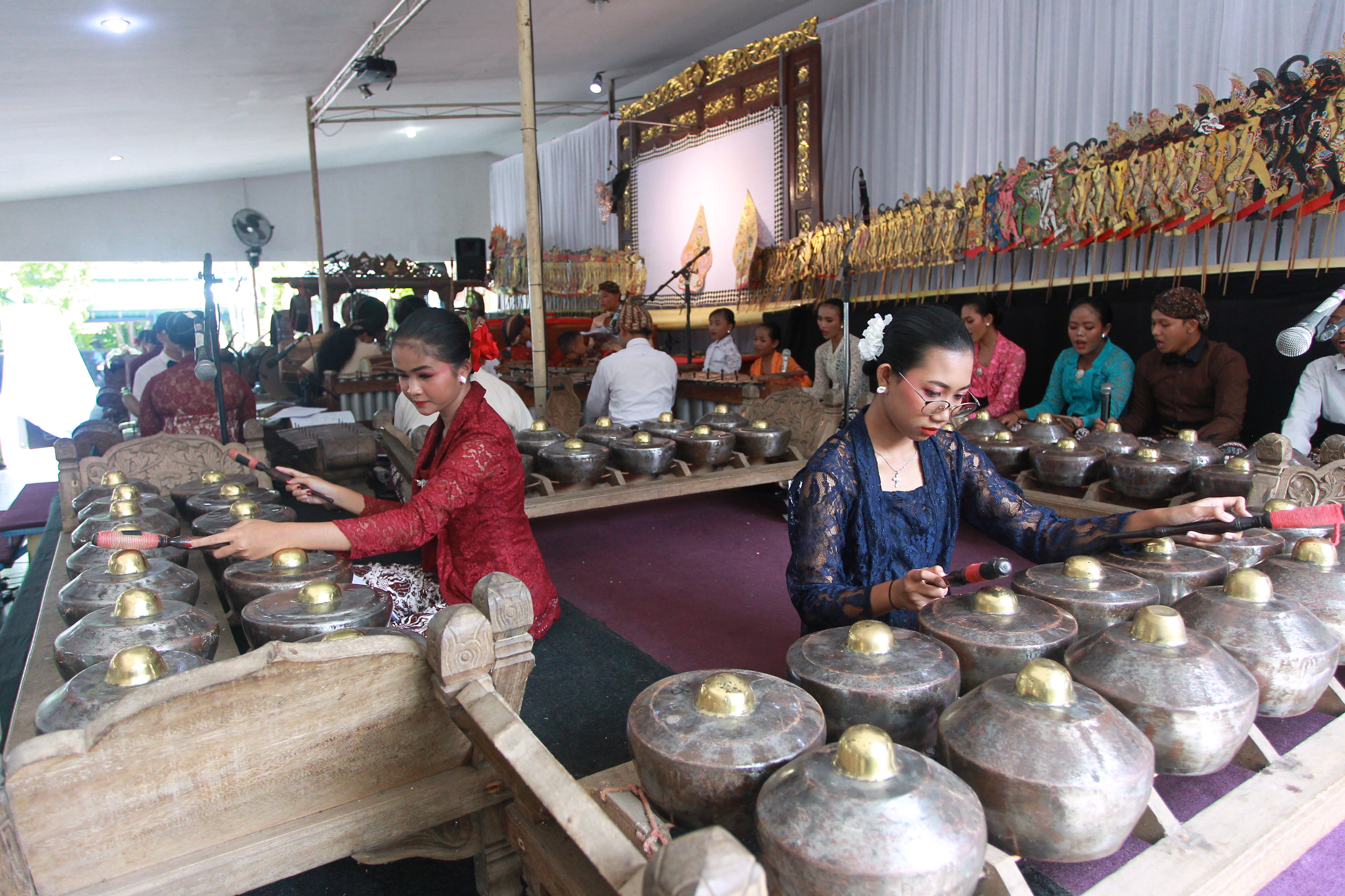 TERAMPIL: Siswa SMP Stella Duce 2 Yogyakarta mengikuti gelaran bertajuk Open House Kamis (14/3).