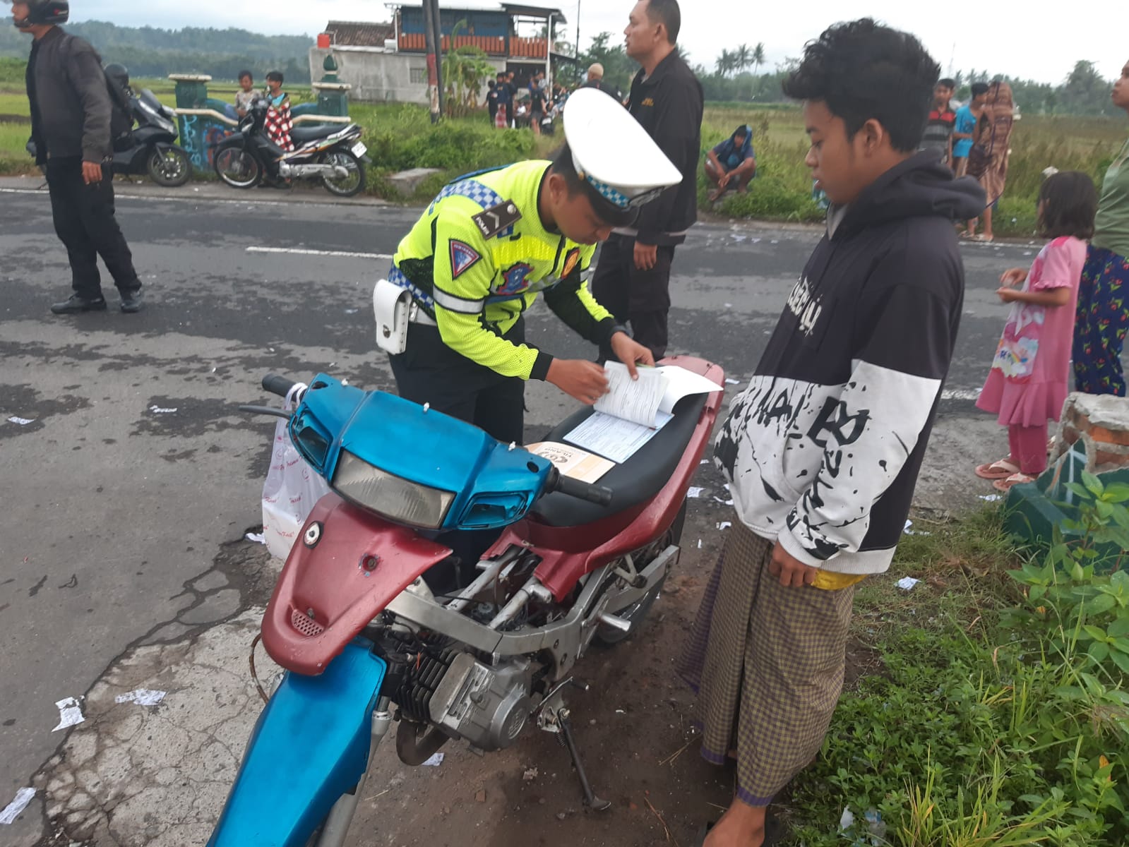 Giat tadi pagi di Jalan Pasar Hewan Pedukuhan Depok Gamping berupa razia kendaraan.