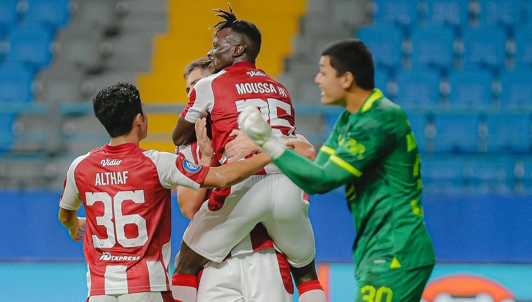 GENDONG - Selebrasi pemain Persis usai Moussa Sidibe cetak gol ke gawang PSIS (ig persisofficial)