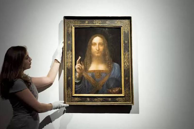 Lukisan Salvator Mundi karya Leonardo Da Vinci.
