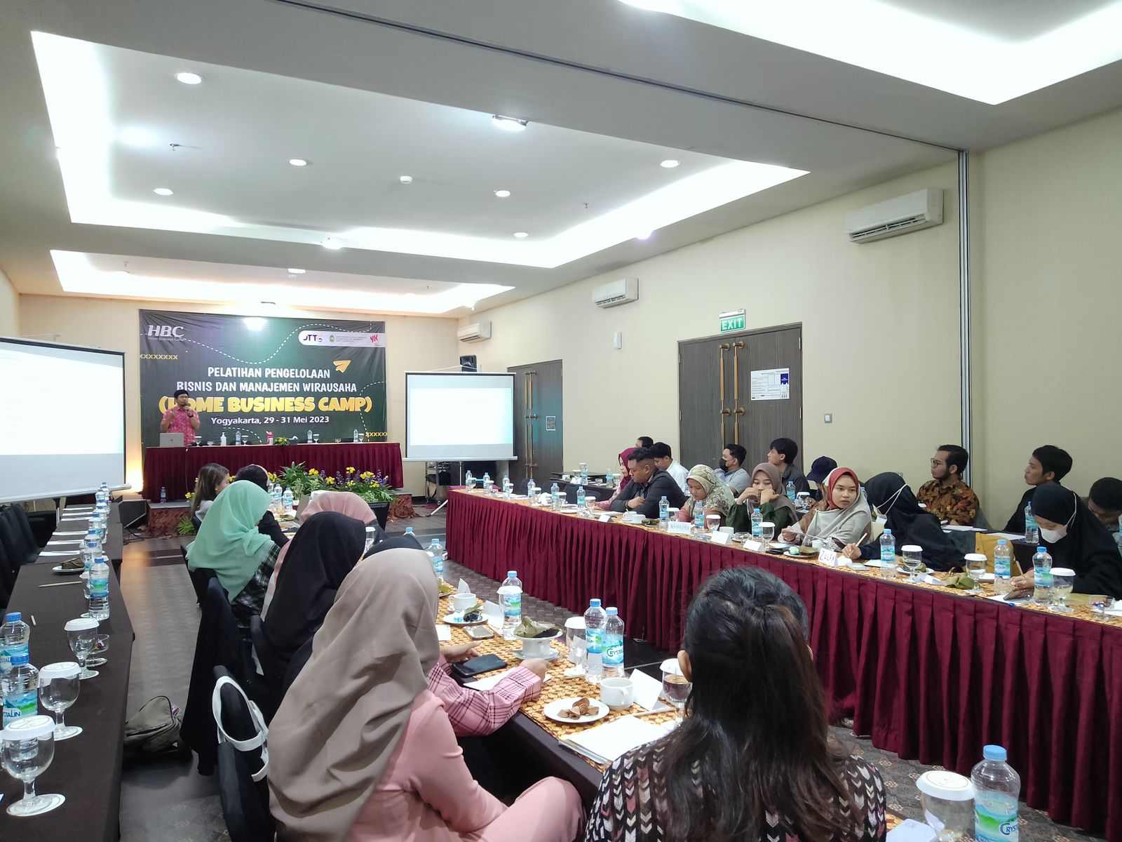 Dokumentasi Dinas Perindustrian Koperasi dan UKM Kota Jogja saat memberikan pelatihan pada HBC yang ke-12 Tahun lalu.