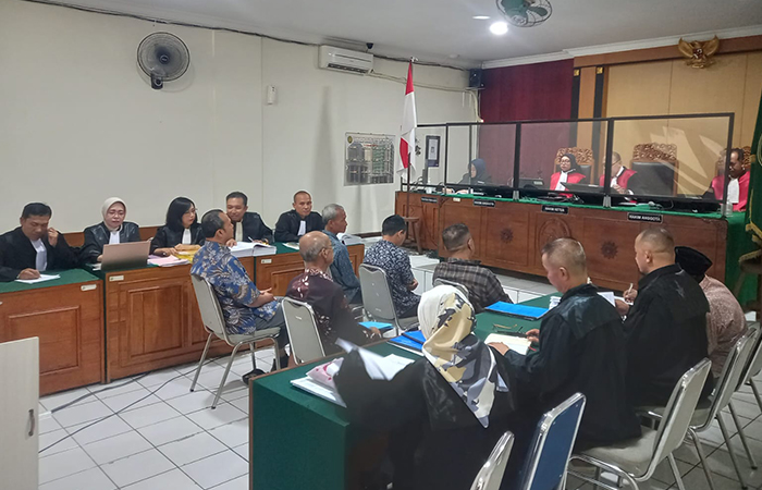 SIDANG LANJUTAN: Suasana persidangan Kasidi, terdakwa tindak pidana korupsi (Tipikor) tanah kas desa (TKD) Maguwoharjo, Sleman di Pengadilan Negeri (PN) Jogja, (19/3).