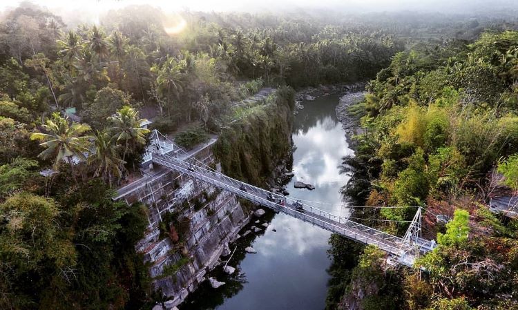 Jembatan Gantung Duwet (Foto: FB Sor Kulon Progo)