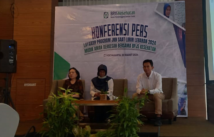 PELAYANAN: Jajaran BPJS Kesehatan saat memberikan keterangan pers terkait pelayanan selama masa libur Lebaran 2024 mendatang.KHAIRUL MAARIF/RADAR JOGJA