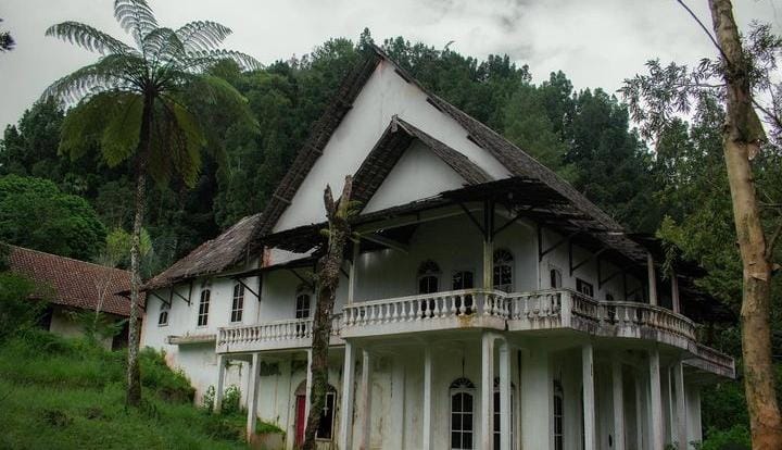 Villa Putih Grezenberg Kaliurang