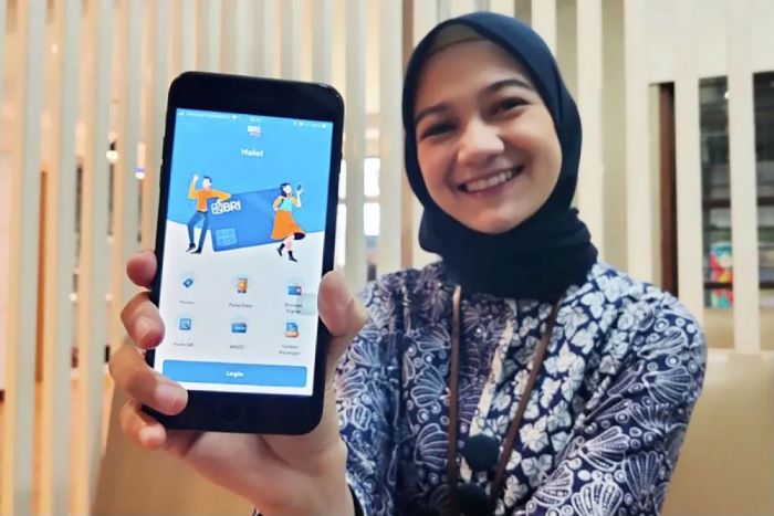 Penggunaan BRImo memudahkan transaksi keuangan di mana saja