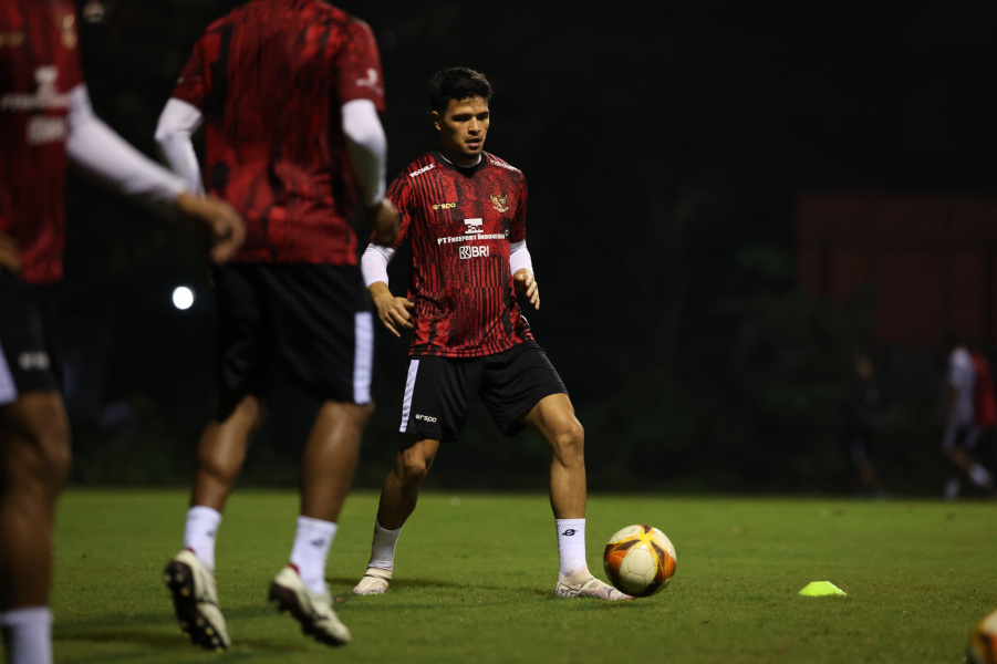 SIAP: Ragnar Oratmangoen berharap dapat debut membela timnas Indonesia saat hadapi Vietnam di My Dinh Stadium (PSSI)