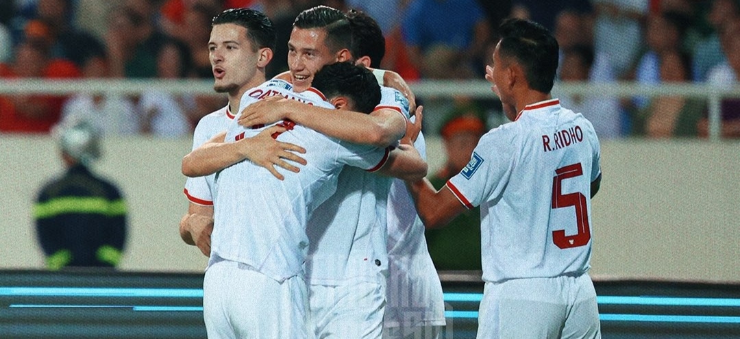 PUTIH: Selebrasi pemain timnas Indonesia usai jebol gawang Vietnam di My Dinh Stadium