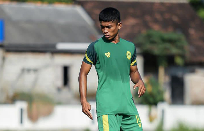 KE PELATNAS: Pemain Persiba Bantul Development Amril Amin Rao saat latihan bersama tim Laskar Sultan Agung.