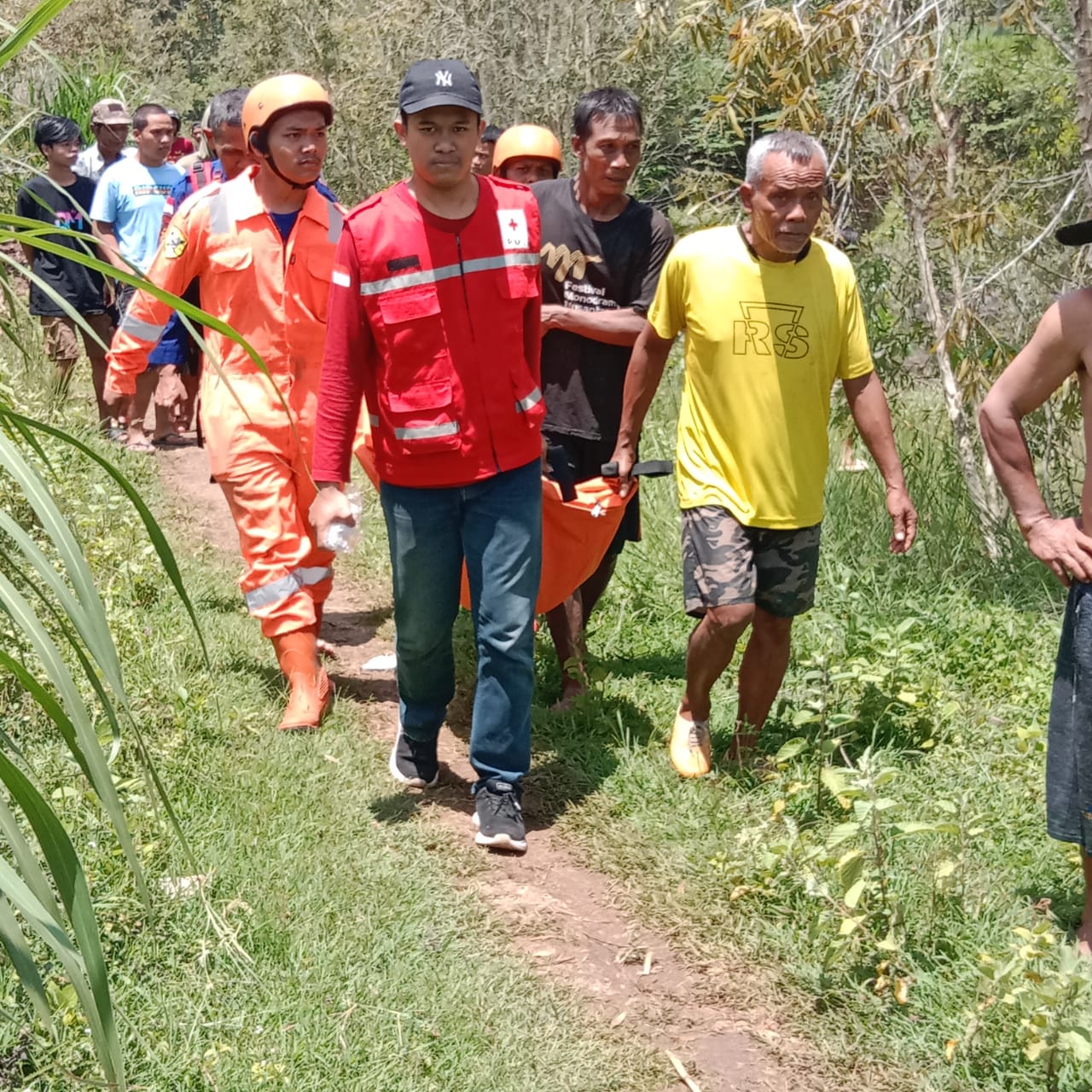 SUKA: Anak 13 tahun yang hanyut di Sungai Oya, Karangtengah, Wonosari, Kabupaten Gunungkidul, ditemukan meninggal dunia, Sabtu (30/3) pukul 11.40 WIB.