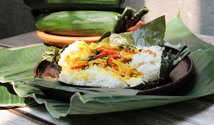 Nasi bakar ayam suwir