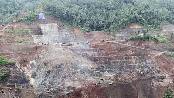 TERUS DIGARAP: Proyek Strategis Nasional (PSN) Bendungan Bener terlihat dari sisi Dusun Kalipancer, Desa Guntur, Kecamatan Bener, Purworejo, Jawa Tengah