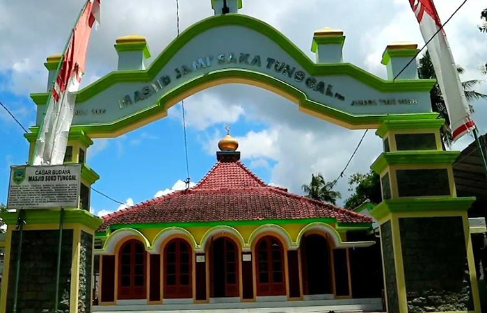 BANGUNAN BERSEJARAH : Masyarakat tetap menggunakan Masjid Saka Tunggal untuk kegiatan ibadah. Masjid ini dipercaya memiliki peran penting sebagai pusat penyebaran islam di wilayah Kecamatan Sempor.