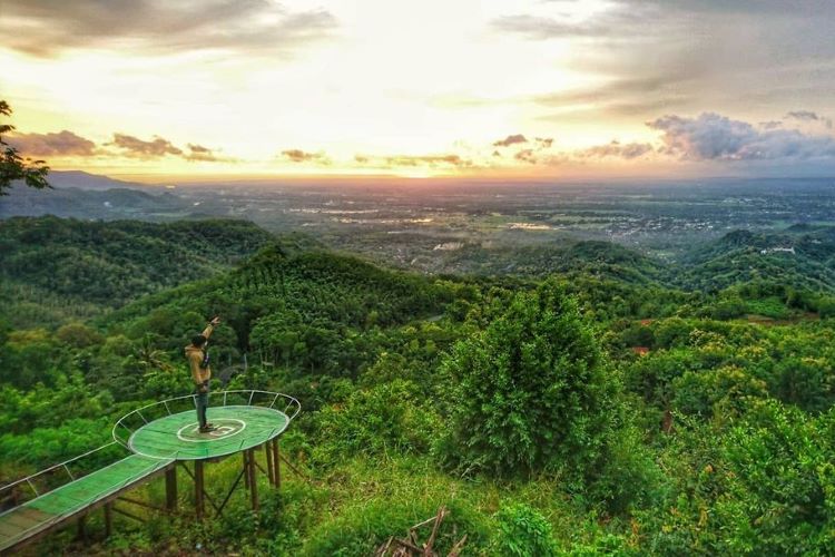 Wisata Watu Goyang (Pict: Jogjaprov)