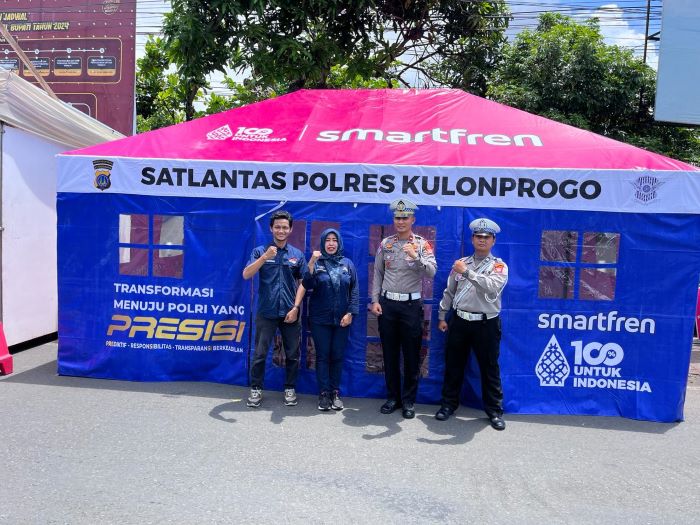 Smartfren berkolaborasi  dengan Kepolisian Resor Kulonprogo mendirikan posko mudik di titik strategis di Kulonprogo Yogyakarta