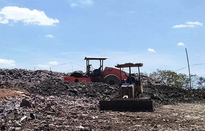 Tumpukan sampah di TPA Piyungan, DIY.