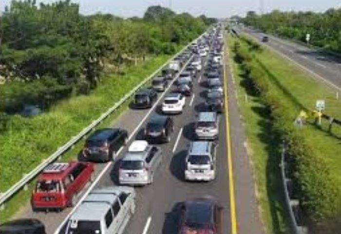 mudik lebaran volume kendaraan meningkat, anda dapat memilih jalur alternatif