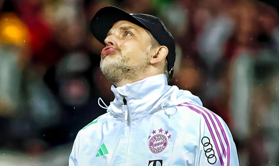 Ekpresi kecewa dari pelatih Bayern Munich, Thomas Tuchel usai kembali menelan hasil minor atas Heidenheim