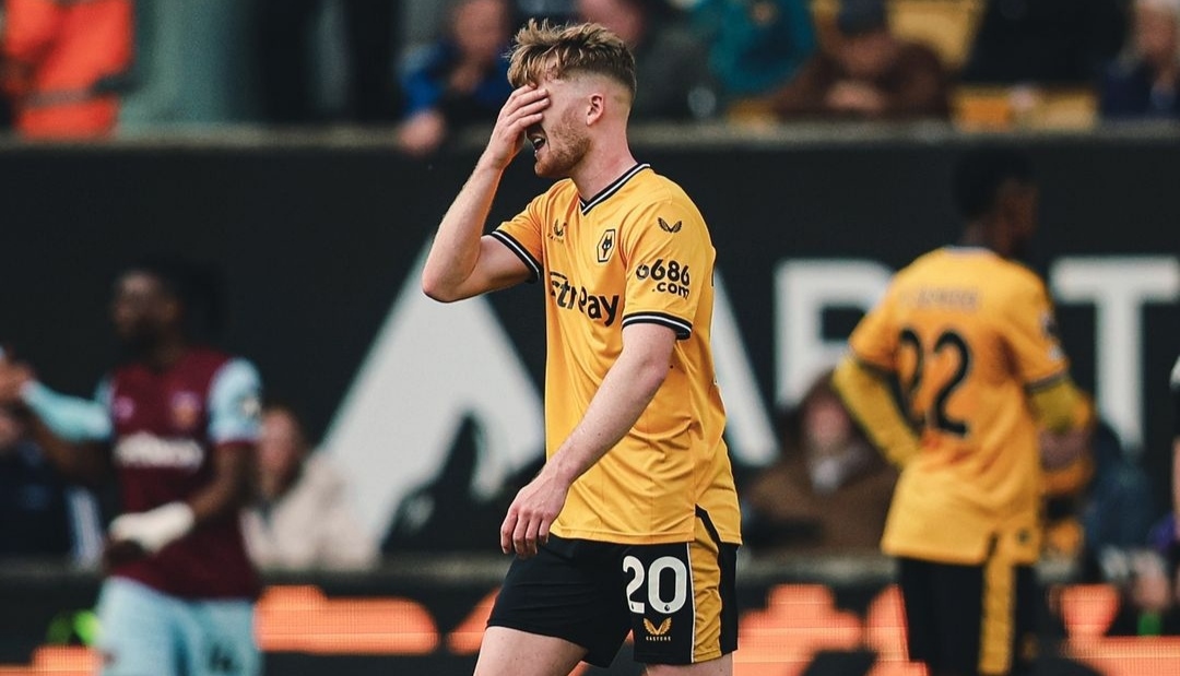 REDUP: Ekpresi kecewa Tommy Doyle setelah kekalahan Wolves atas West Ham karena keputusan VAR