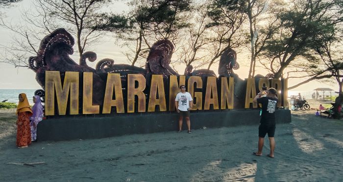Pantai Mlarangan Asri di Kulon Progo Yogyakarta