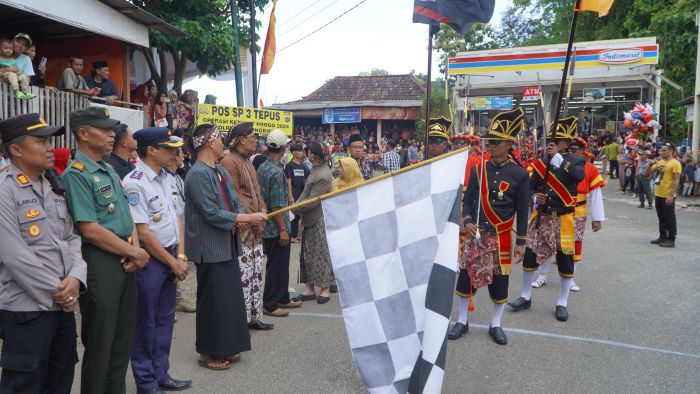 Pegelaran Kebudayaan Kirab Budaya di Kalurahan Tepus, Kapanewon Tepus, Kabupaten Gunungkidul, Minggu (14/4).