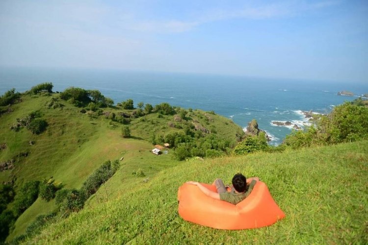 Bukit Pengilon (img via: https://1.bp.blogspot.com/)
