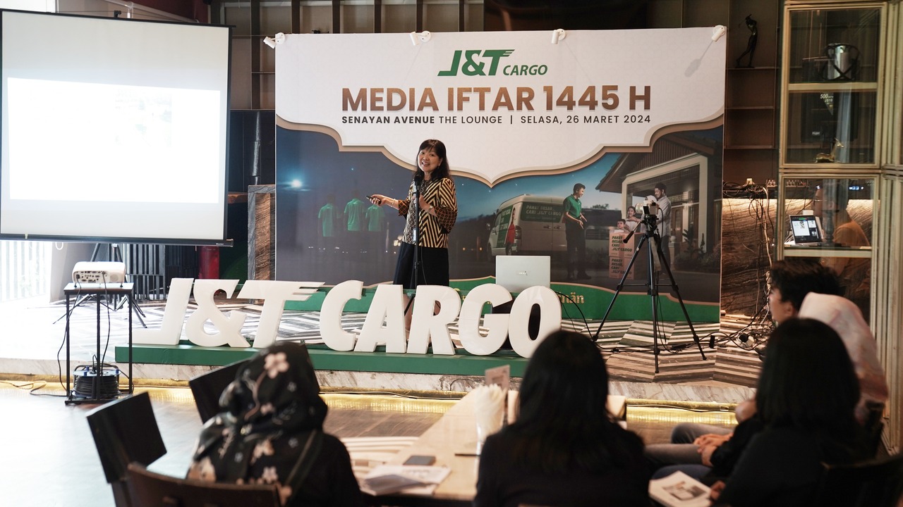 Seratus Outlet Terpilih Jadi Best Service Outlet J&T Cargo