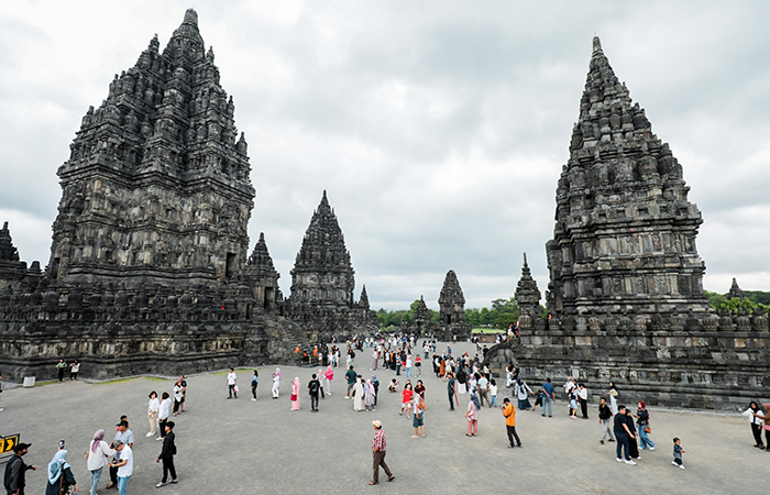 Suasana di Candi Prambanan saat libur lebaran tahun ini.