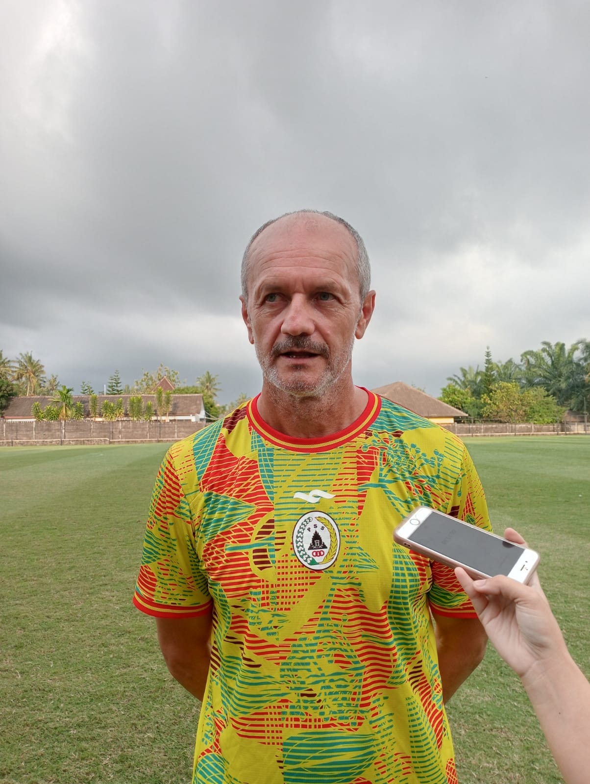 MOTIVASI: Pelatih kepala PSS Sleman Risto Vidakovic.