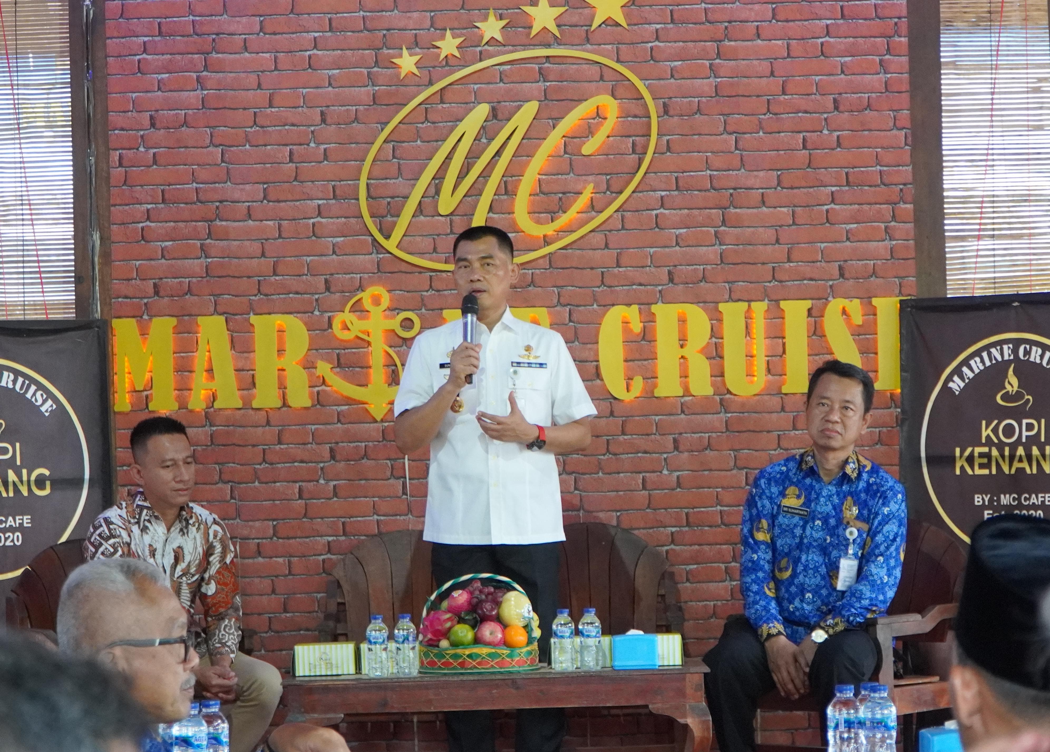 PELUANG: Bupati Gunungkidul Sunaryanta melakukan kunjungan kerja ke kantor PT Marine Cruise Yogyakarta. (Dokumentasi Pemkab Gunungkidul)