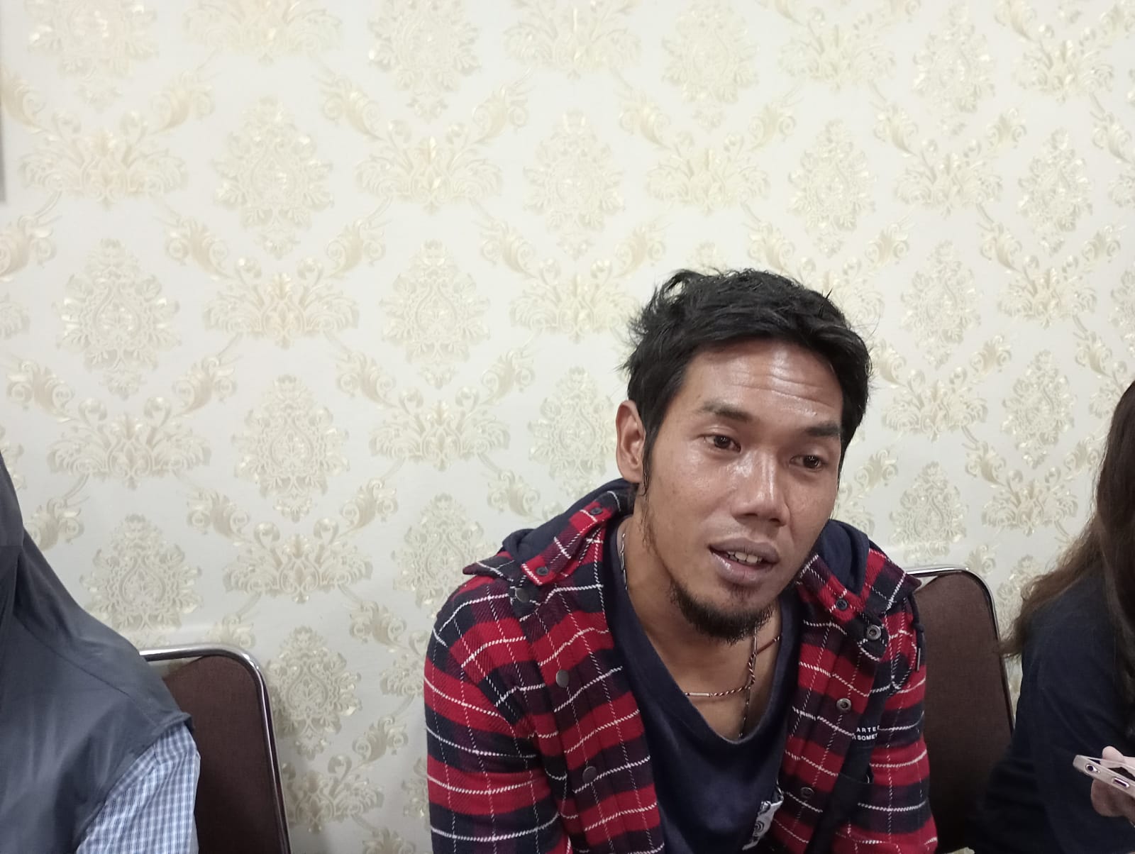 OPTIMISTIS: Pelatih voli pantai PON DIY Dian Putra Santoso.