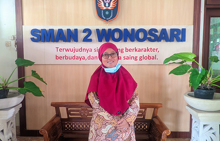 Dyah Nawangulan Guru Sejarah SMAN 2 Wonosari.
