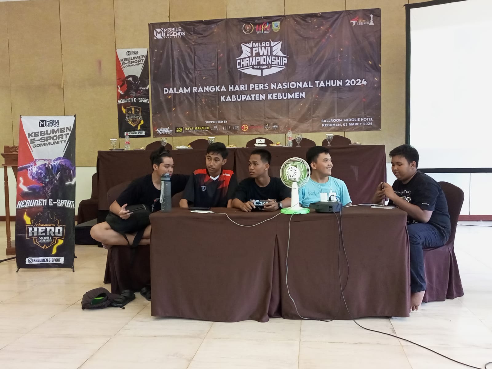 INDUSTRI KEKINIAN: Esport Indonesia Kebumen memfasilitasi berbagai even pertandingan gaming agar maniak game terakomodir.&nbsp;(M Hafied/Radar Jogja)