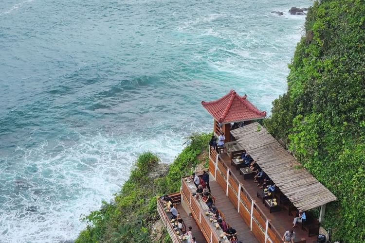 Puncak Segoro (sumber : instagram.com/puncaksegoro)