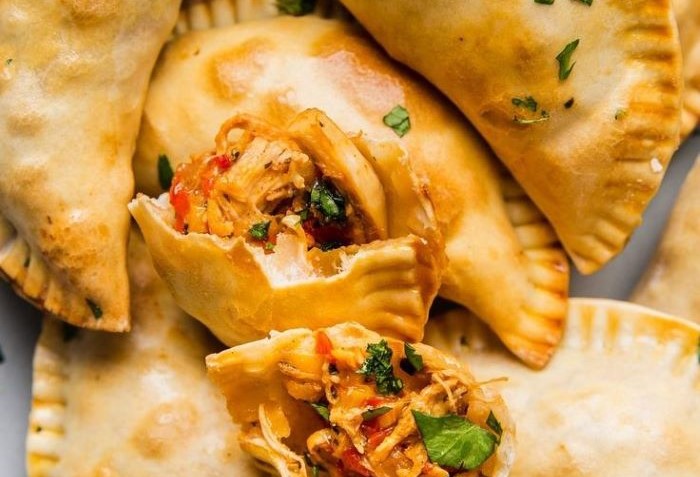 Cireng isi ayam suwir pedas