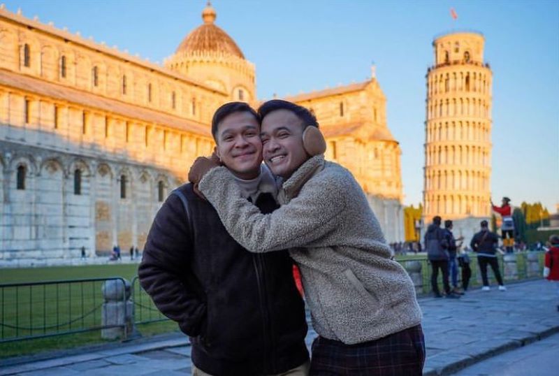 Momen hangat, Ruben Onsu peluk adiknya, Jordi Onsu.
