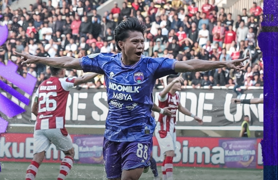 Selebrasi Fahreza Sudin usai mencetak gol kemenangan bagi Persita ke gawang Persis (tangkapan layar ig persita.official)