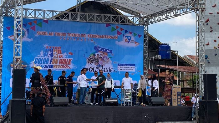 Suasana Panggung Hiburan Acara Dies Natalis STTKD Ke-29.