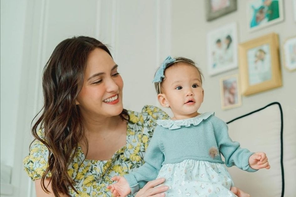 anak dengan rambut tipis